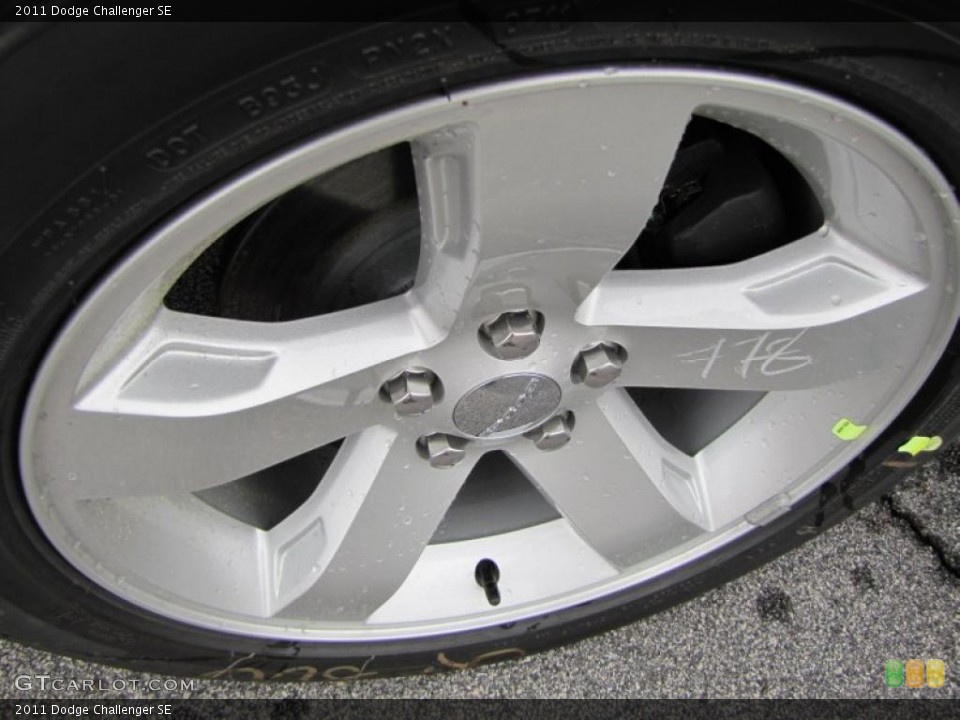 2011 Dodge Challenger SE Wheel and Tire Photo #47268059