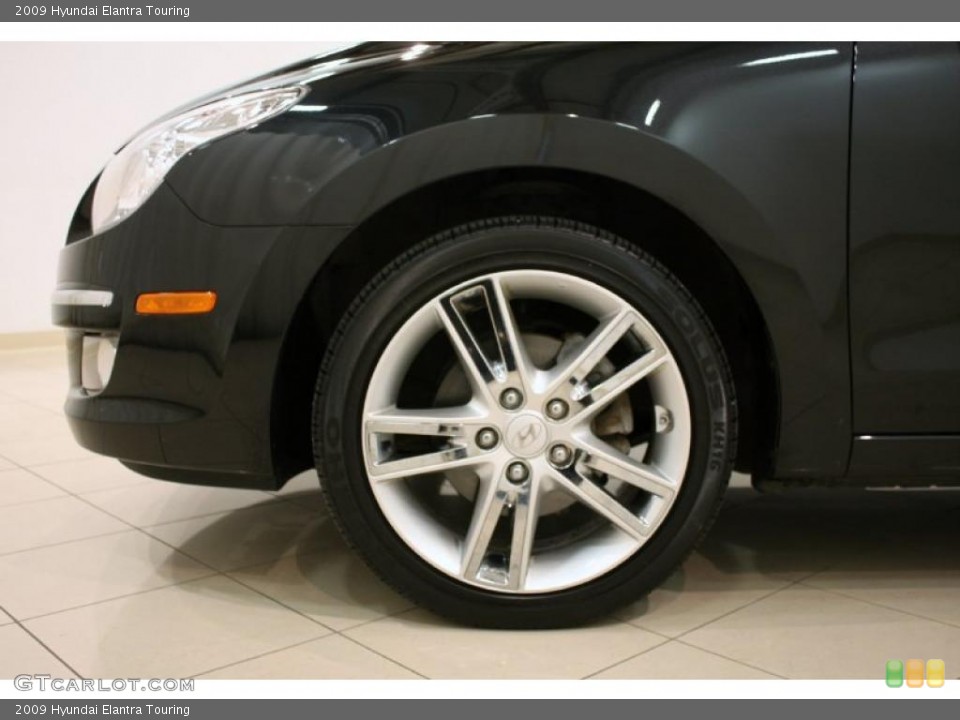 2009 Hyundai Elantra Touring Wheel and Tire Photo #47270630