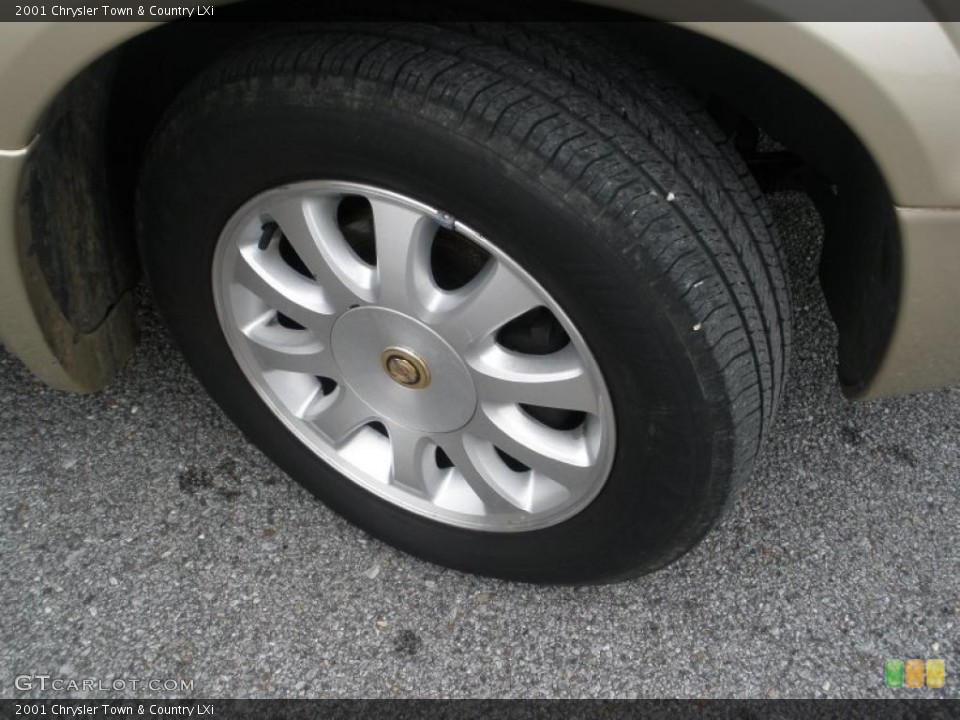 2001 Chrysler Town & Country LXi Wheel and Tire Photo #47272322