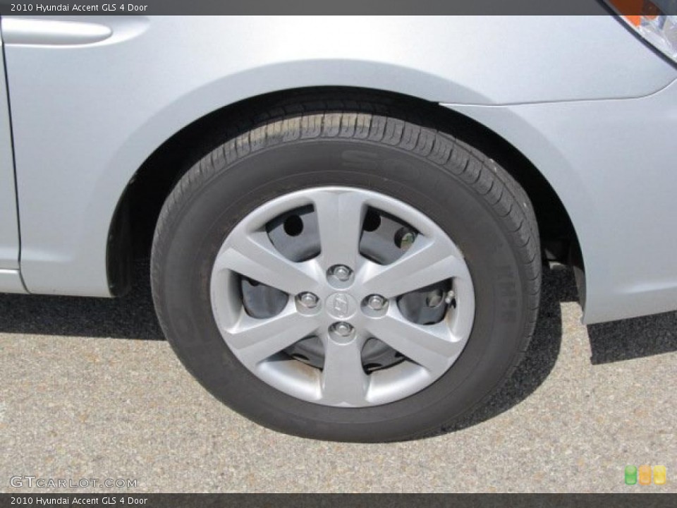2010 Hyundai Accent GLS 4 Door Wheel and Tire Photo #47312381