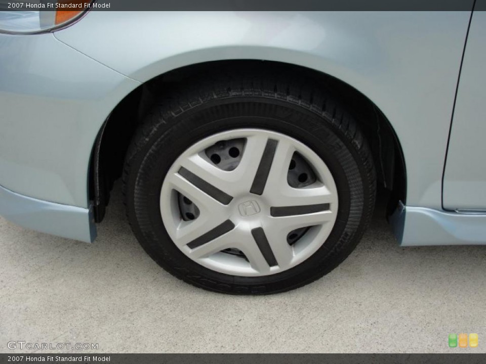 2007 Honda Fit  Wheel and Tire Photo #47320781