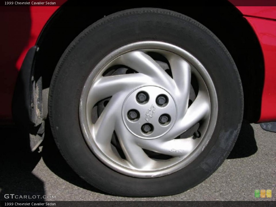 1999 Chevrolet Cavalier Sedan Wheel and Tire Photo #47345552