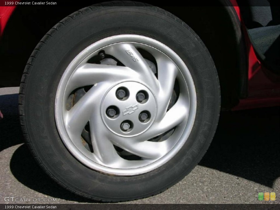 1999 Chevrolet Cavalier Sedan Wheel and Tire Photo #47345570