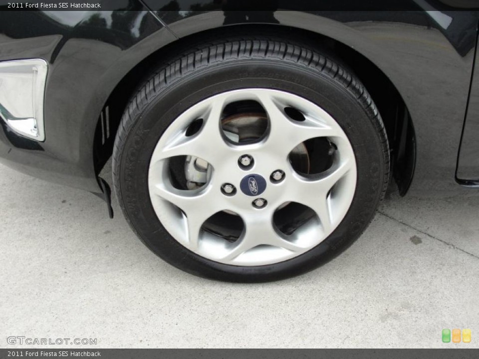 2011 Ford Fiesta SES Hatchback Wheel and Tire Photo #47366804