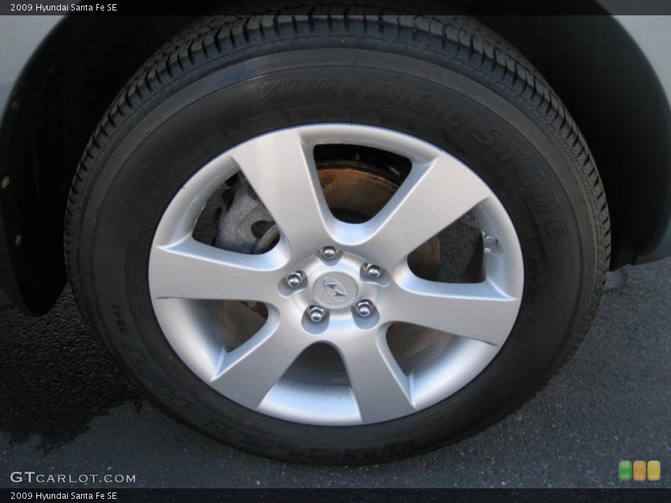 2009 Hyundai Santa Fe SE Wheel and Tire Photo #47366870