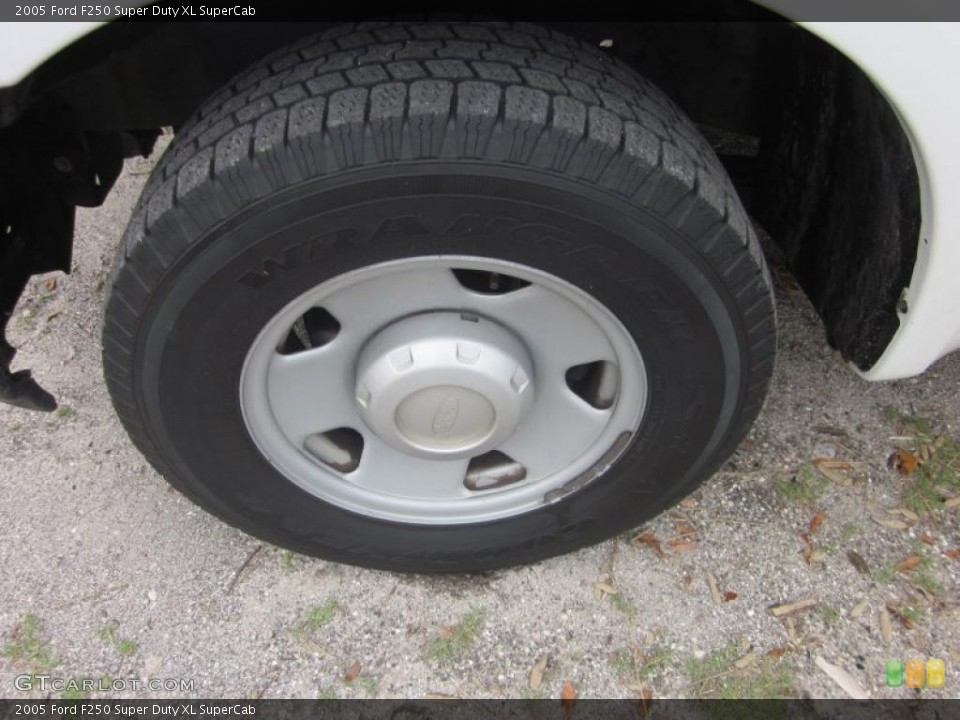 2005 Ford F250 Super Duty XL SuperCab Wheel and Tire Photo #47367554