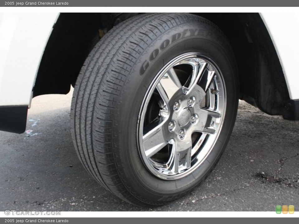 2005 Jeep Grand Cherokee Laredo Wheel and Tire Photo #47371430