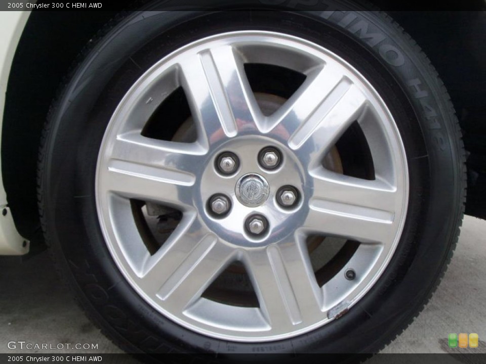 2005 Chrysler 300 C HEMI AWD Wheel and Tire Photo #47421006