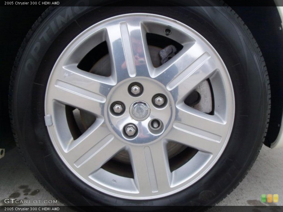 2005 Chrysler 300 C HEMI AWD Wheel and Tire Photo #47421033