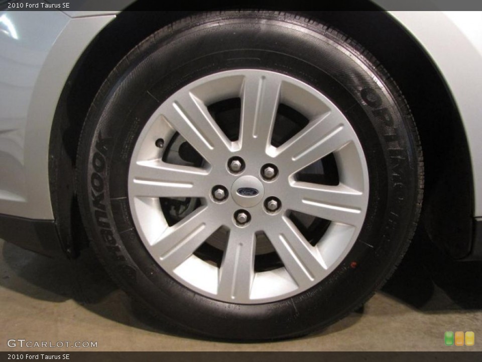 2010 Ford Taurus SE Wheel and Tire Photo #47443665