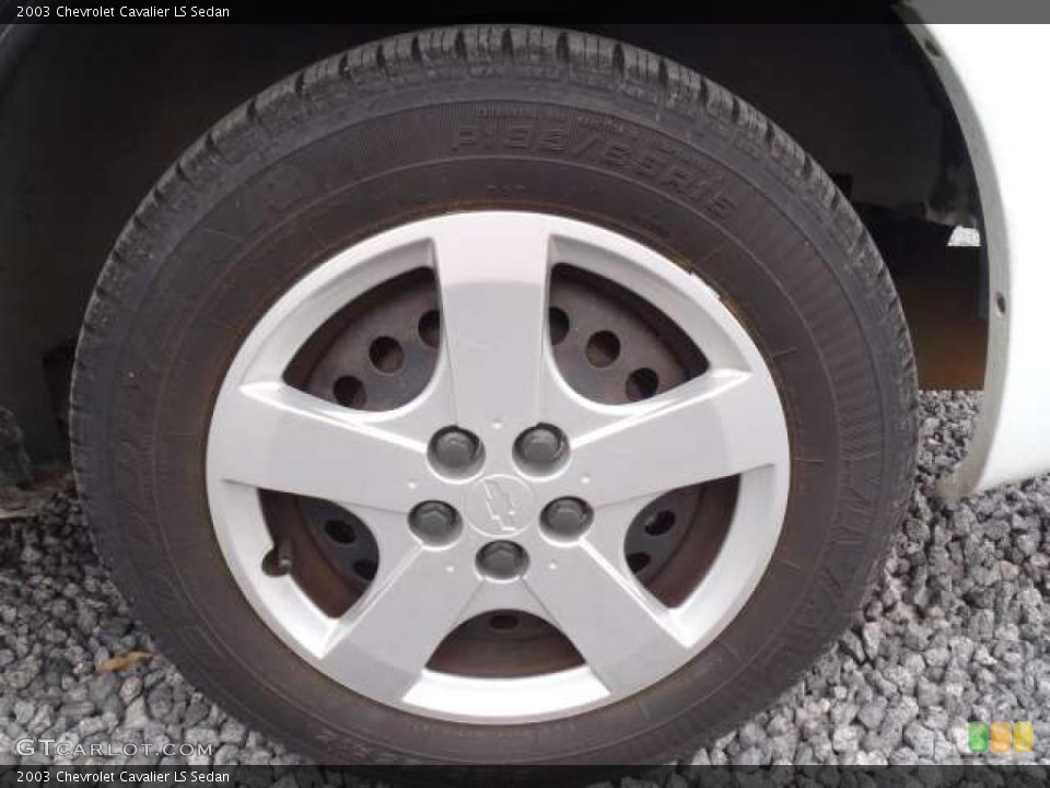 2003 Chevrolet Cavalier LS Sedan Wheel and Tire Photo #47450017