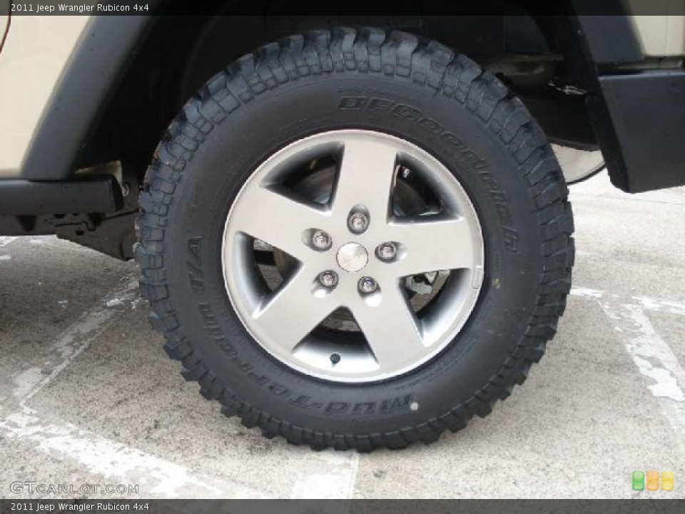 2011 Jeep Wrangler Rubicon 4x4 Wheel and Tire Photo #47482460