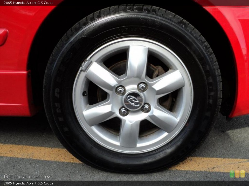 2005 Hyundai Accent GLS Coupe Wheel and Tire Photo #47524879