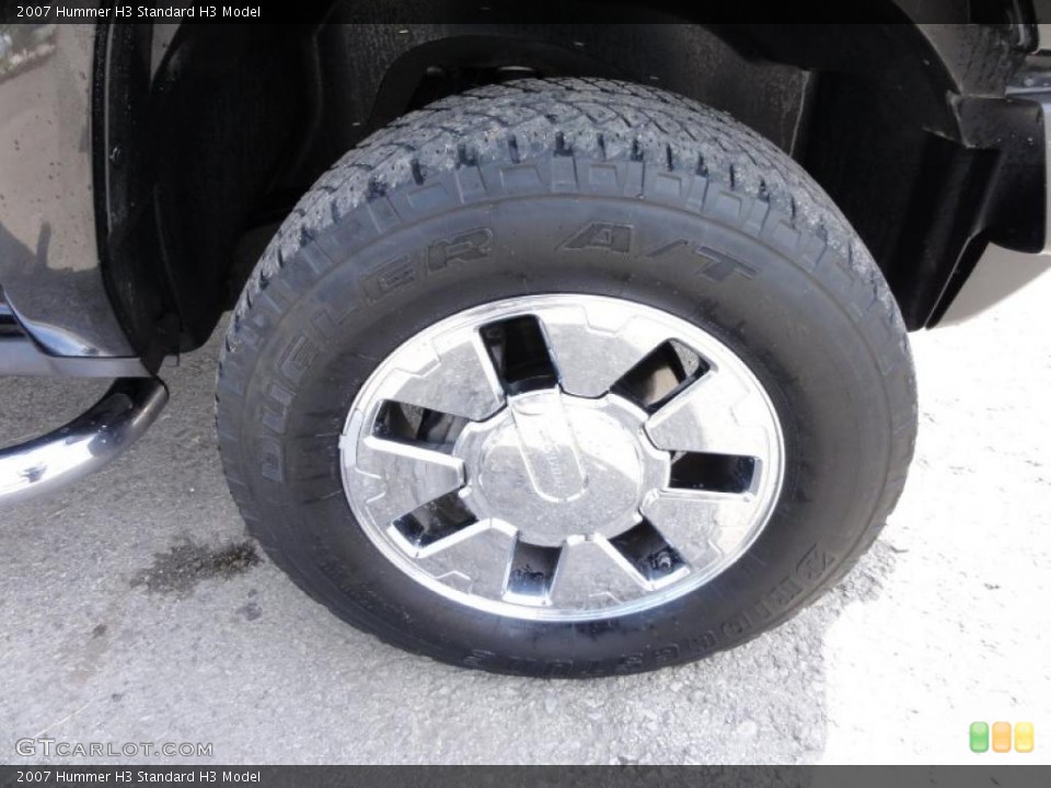 2007 Hummer H3  Wheel and Tire Photo #47556098