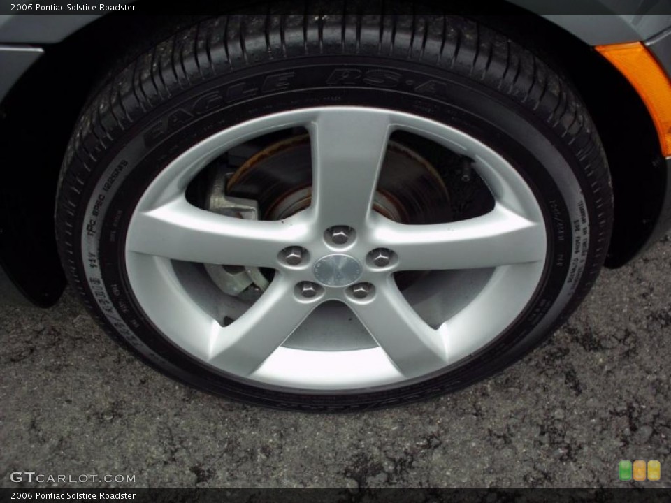 2006 Pontiac Solstice Roadster Wheel and Tire Photo #47566484