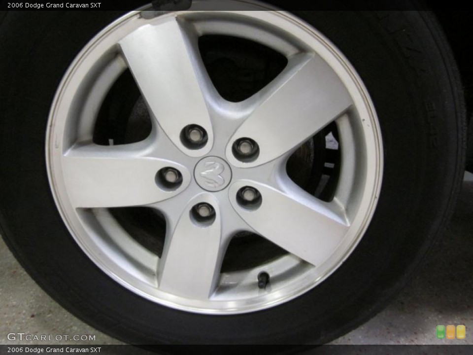 2006 Dodge Grand Caravan SXT Wheel and Tire Photo #47571947