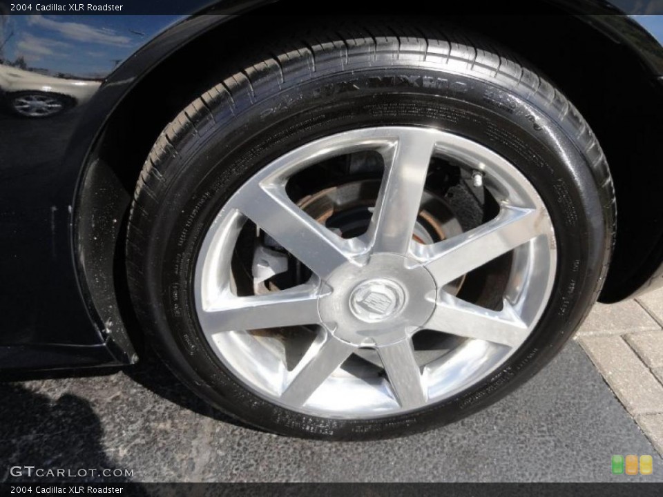 2004 Cadillac XLR Roadster Wheel and Tire Photo #47590372