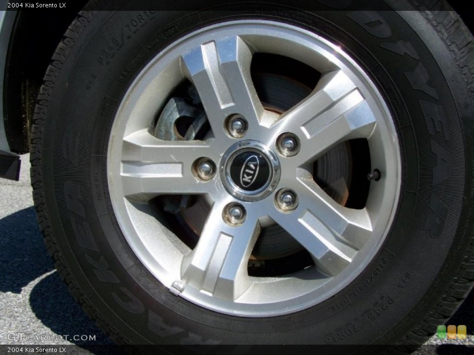 2004 Kia Sorento LX Wheel and Tire Photo #47591266