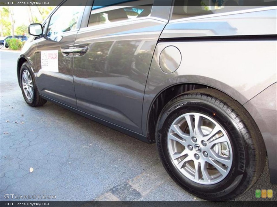 2011 Honda Odyssey EX-L Wheel and Tire Photo #47610638