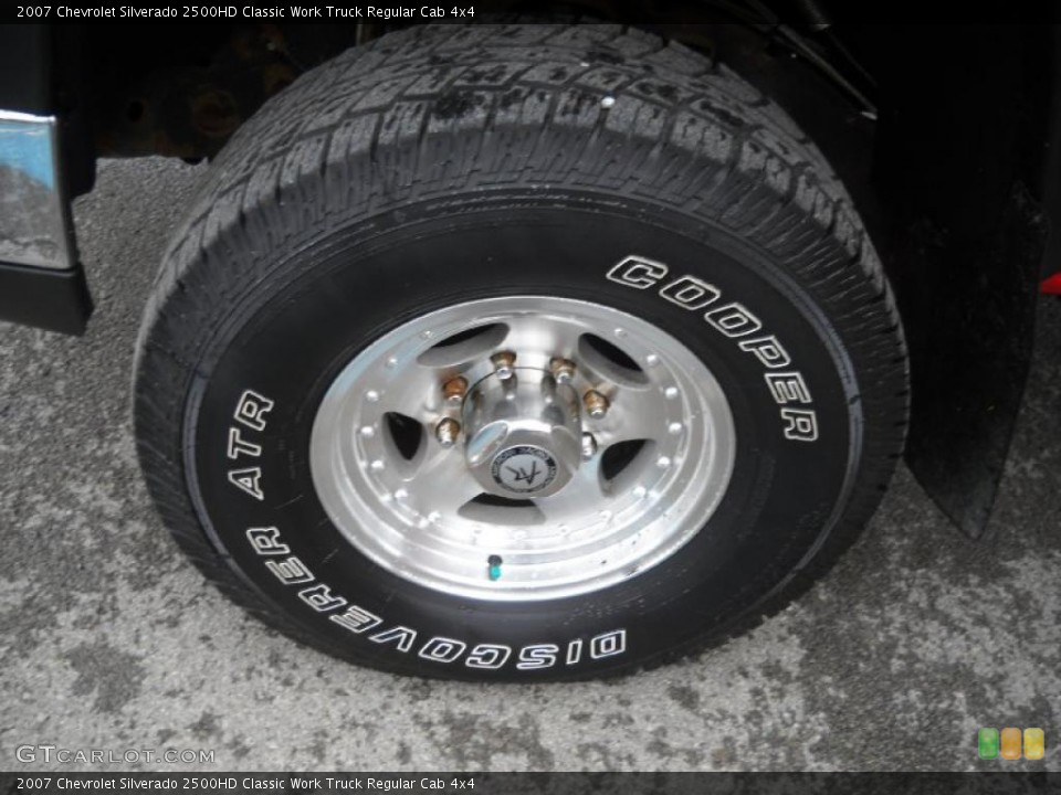 2007 Chevrolet Silverado 2500HD Custom Wheel and Tire Photo #47612600