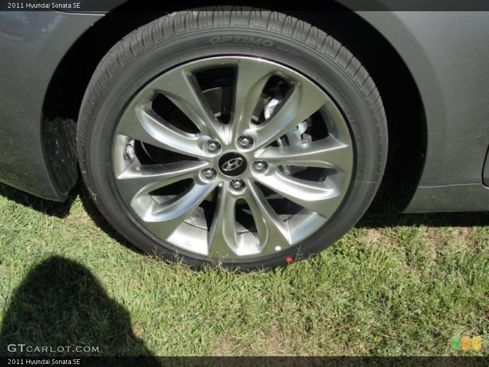 2011 Hyundai Sonata SE Wheel and Tire Photo #47624453