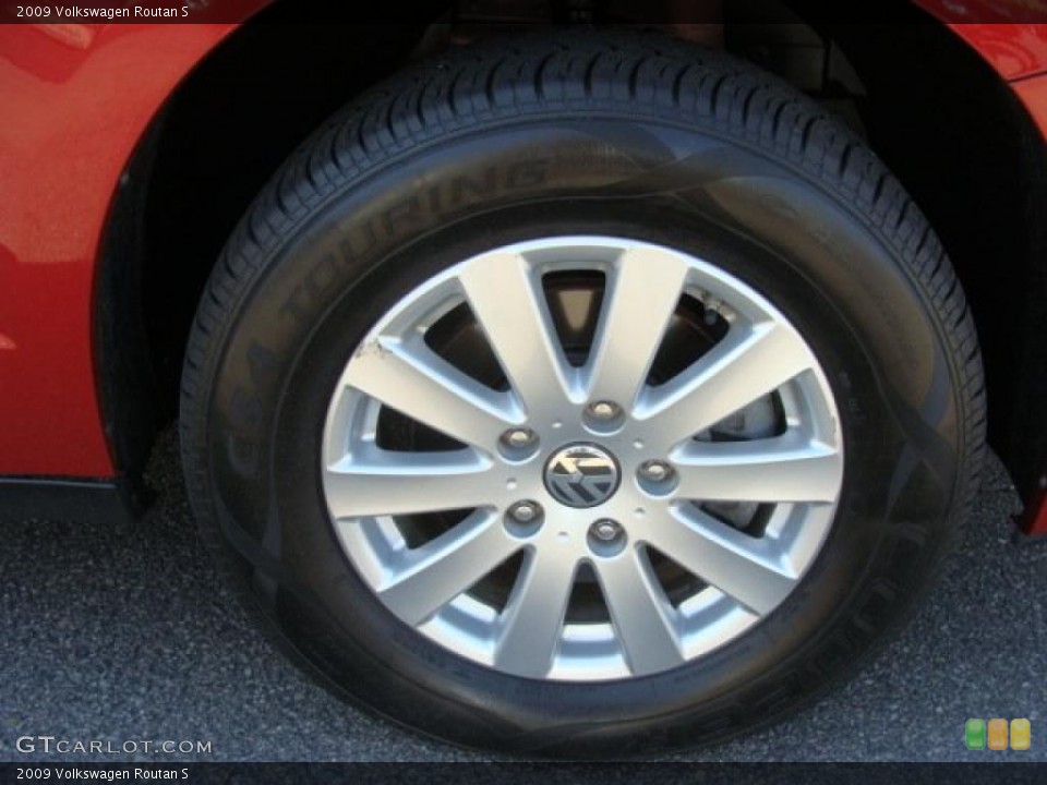 2009 Volkswagen Routan S Wheel and Tire Photo #47675452