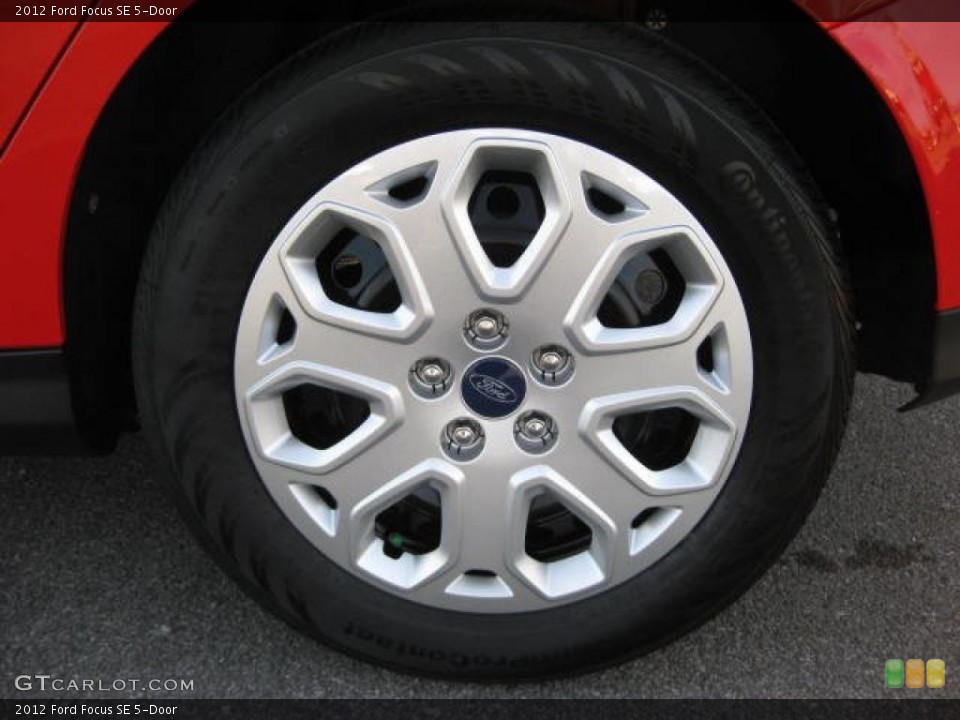 2012 Ford Focus SE 5-Door Wheel and Tire Photo #47691087