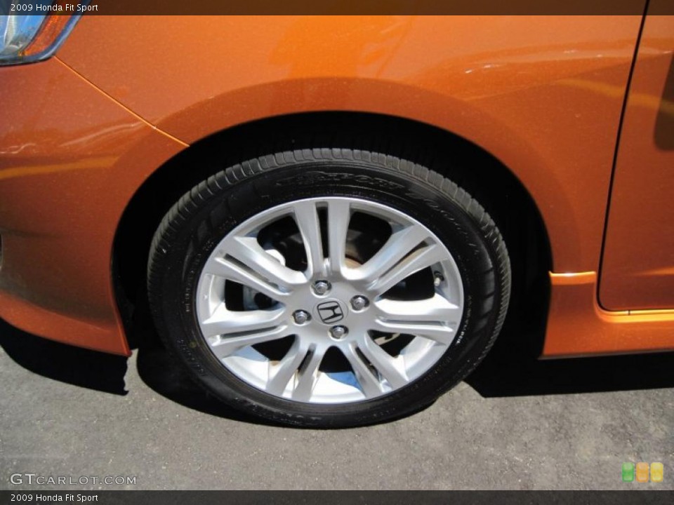 2009 Honda Fit Sport Wheel and Tire Photo #47696577