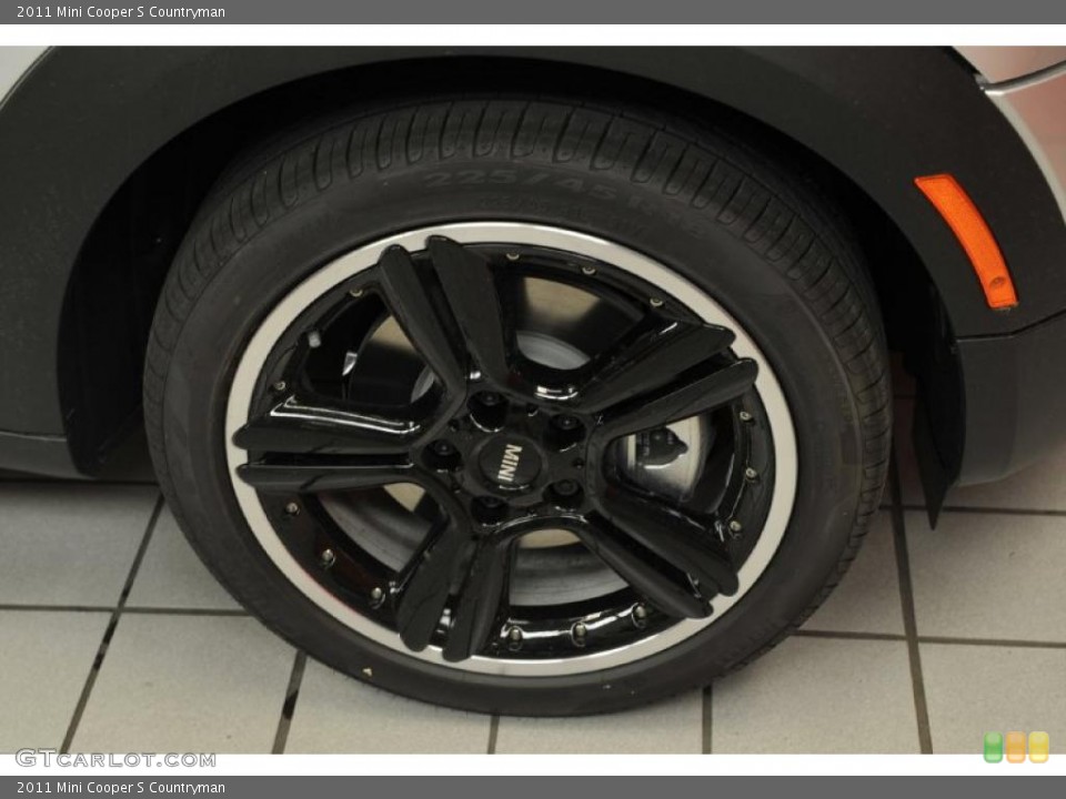 2011 Mini Cooper S Countryman Wheel and Tire Photo #47716452