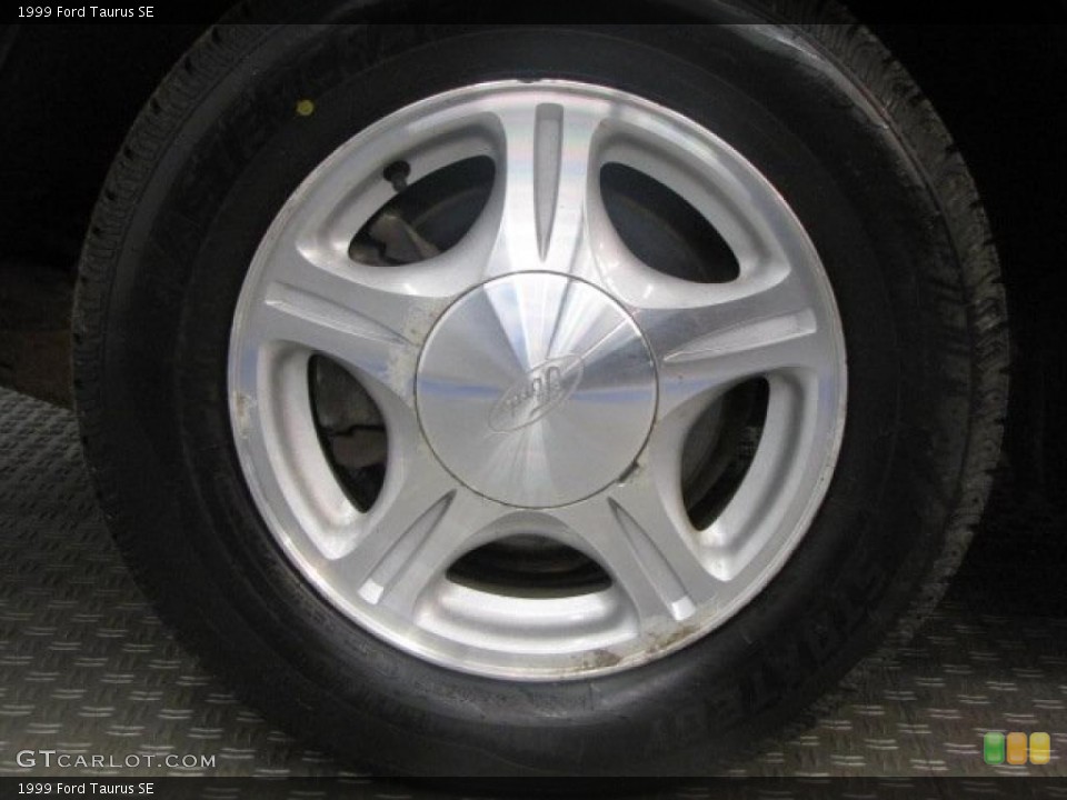 1999 Ford Taurus SE Wheel and Tire Photo #47829549