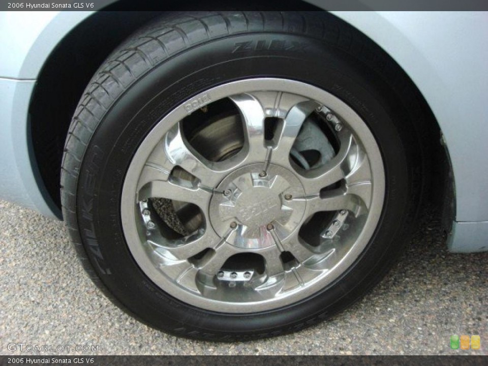 2006 Hyundai Sonata Custom Wheel and Tire Photo #47839181