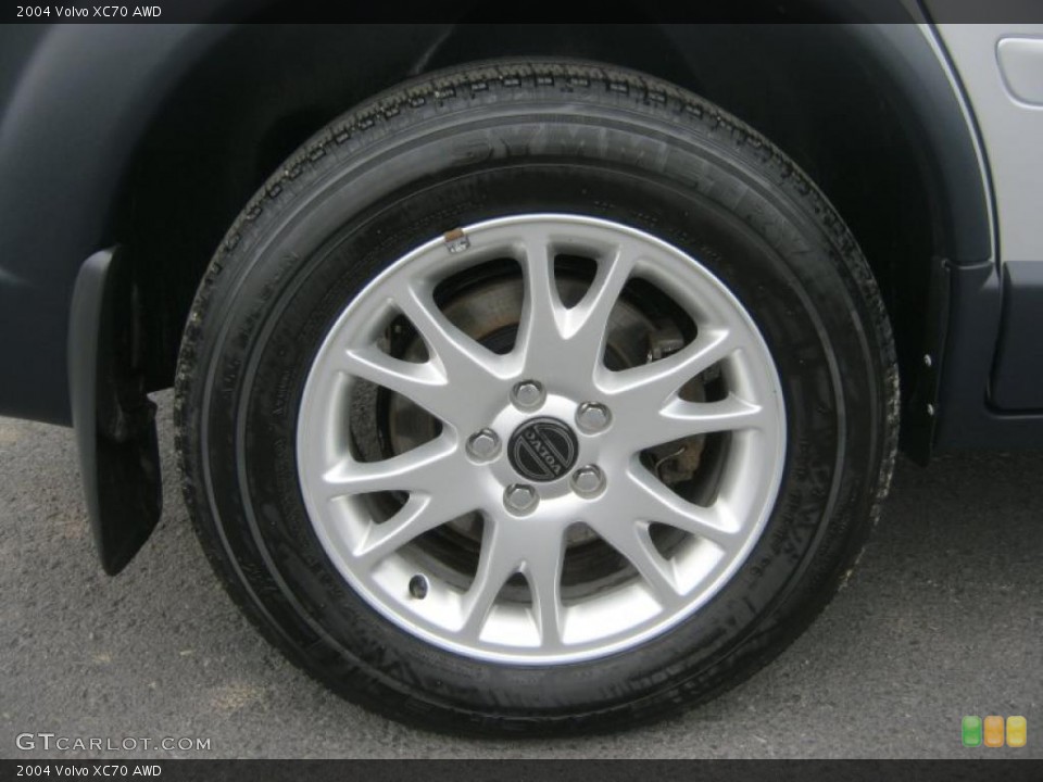 2004 Volvo XC70 AWD Wheel and Tire Photo #47854184