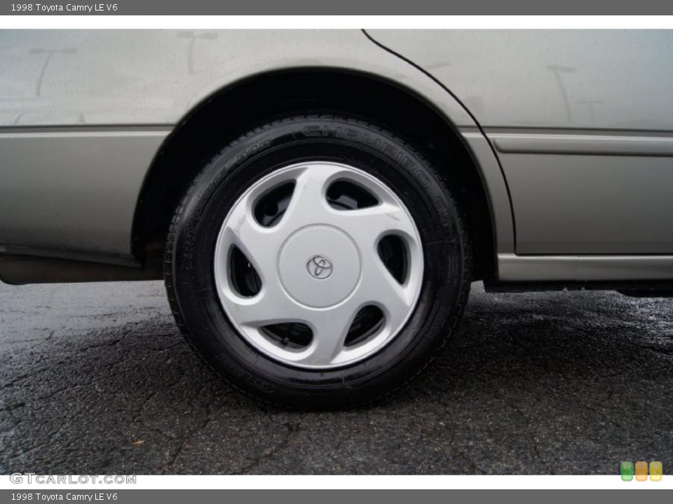 1998 Toyota Camry LE V6 Wheel and Tire Photo #47910249