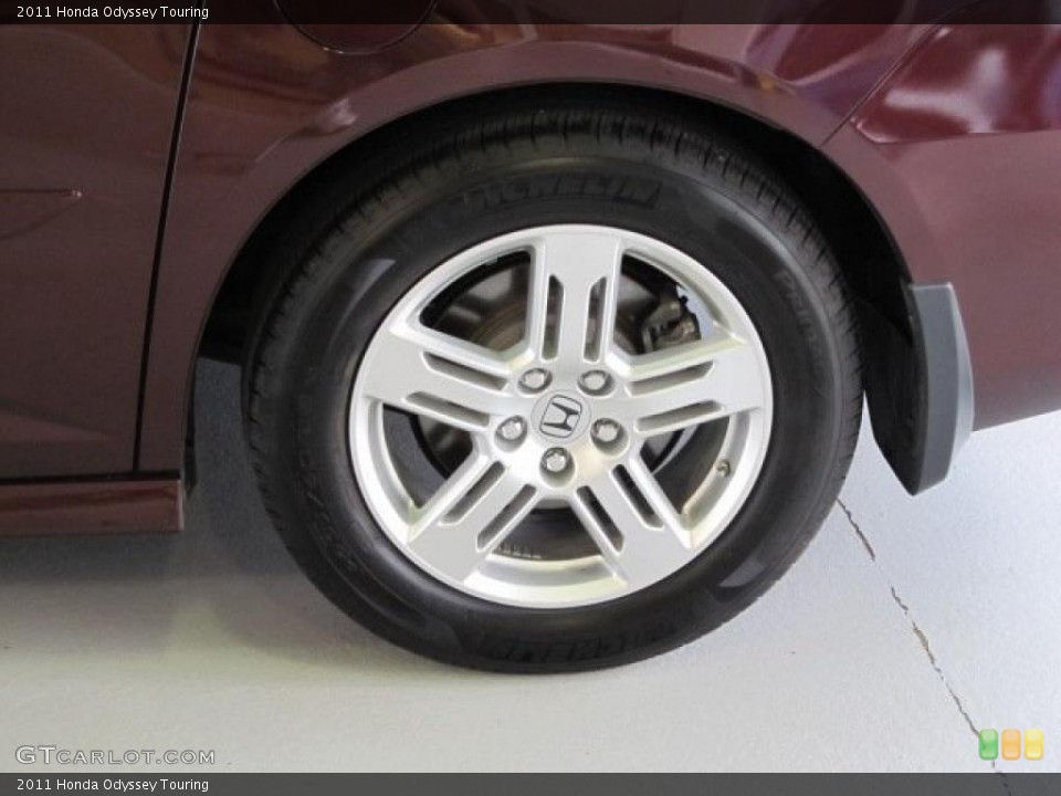 2011 Honda Odyssey Touring Wheel and Tire Photo #47935002