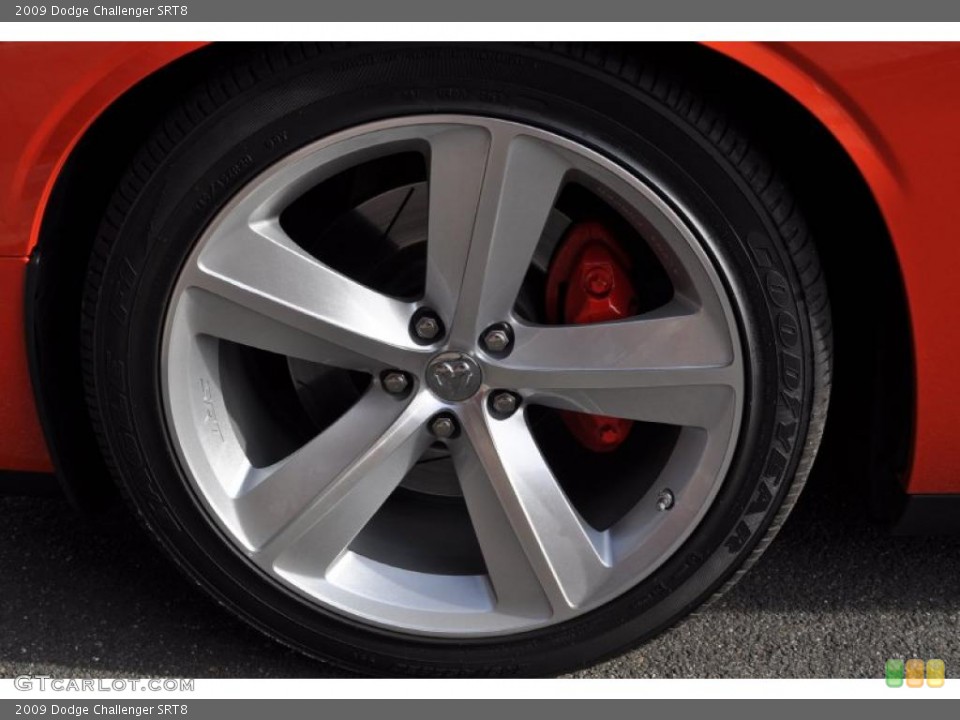 2009 Dodge Challenger SRT8 Wheel and Tire Photo #47939472