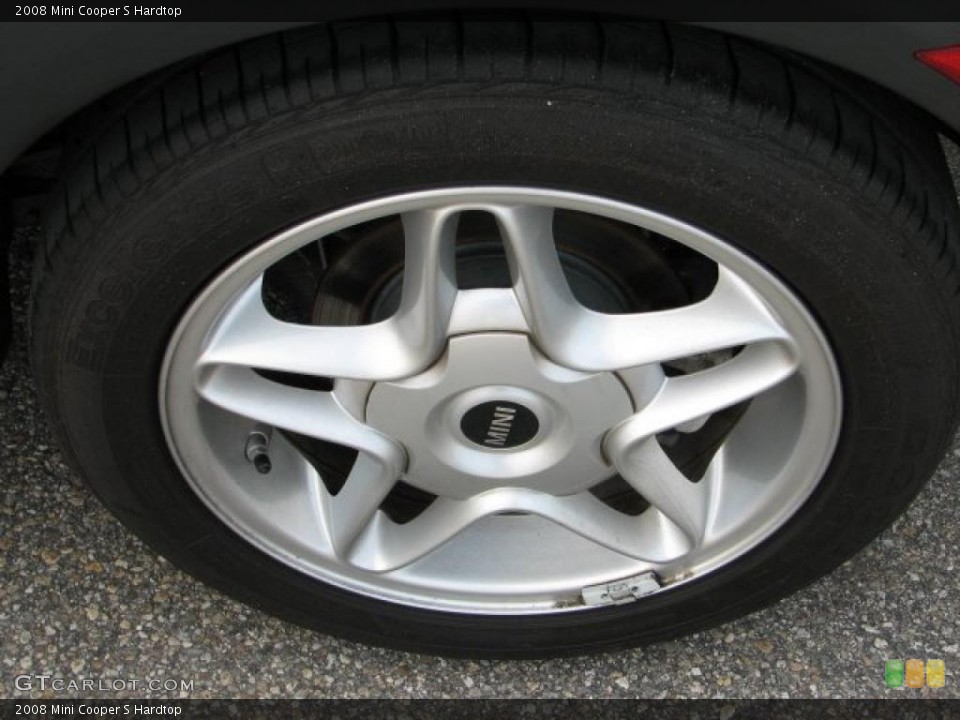 2008 Mini Cooper S Hardtop Wheel and Tire Photo #47954127