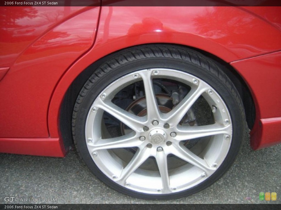 2006 Ford Focus Custom Wheel and Tire Photo #47954589