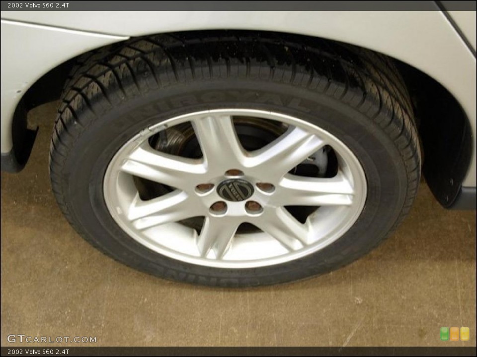 2002 Volvo S60 2.4T Wheel and Tire Photo #47962641