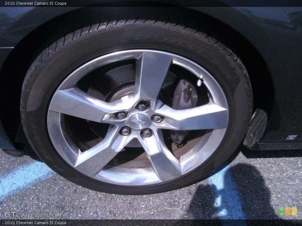 2010 Chevrolet Camaro SS Coupe Wheel and Tire Photo #48043164