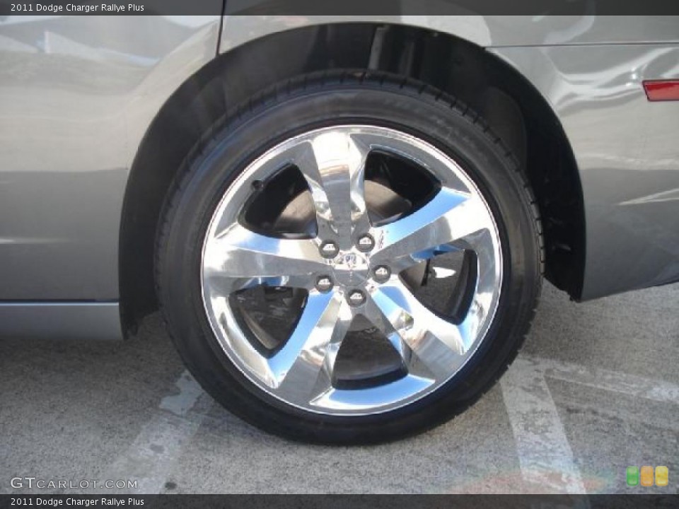 2011 Dodge Charger Rallye Plus Wheel and Tire Photo #48059927