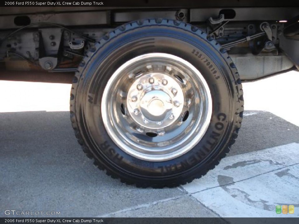 2006 Ford F550 Super Duty Wheels and Tires