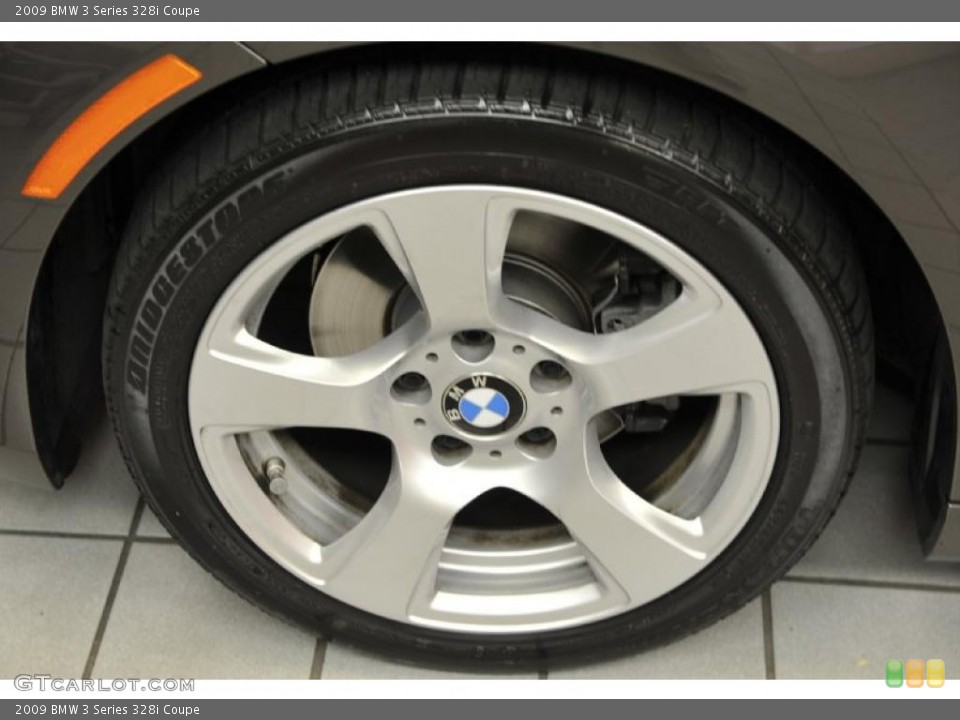 2009 BMW 3 Series 328i Coupe Wheel and Tire Photo #48130063