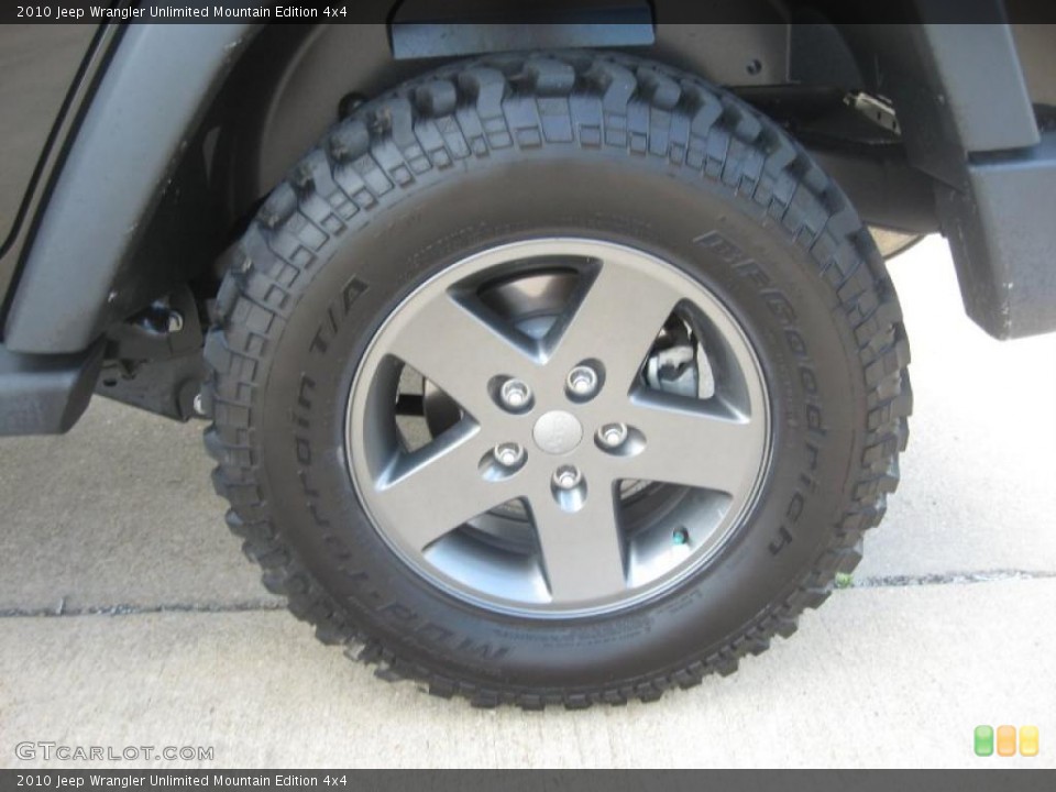 2010 Jeep Wrangler Unlimited Mountain Edition 4x4 Wheel and Tire Photo #48164018
