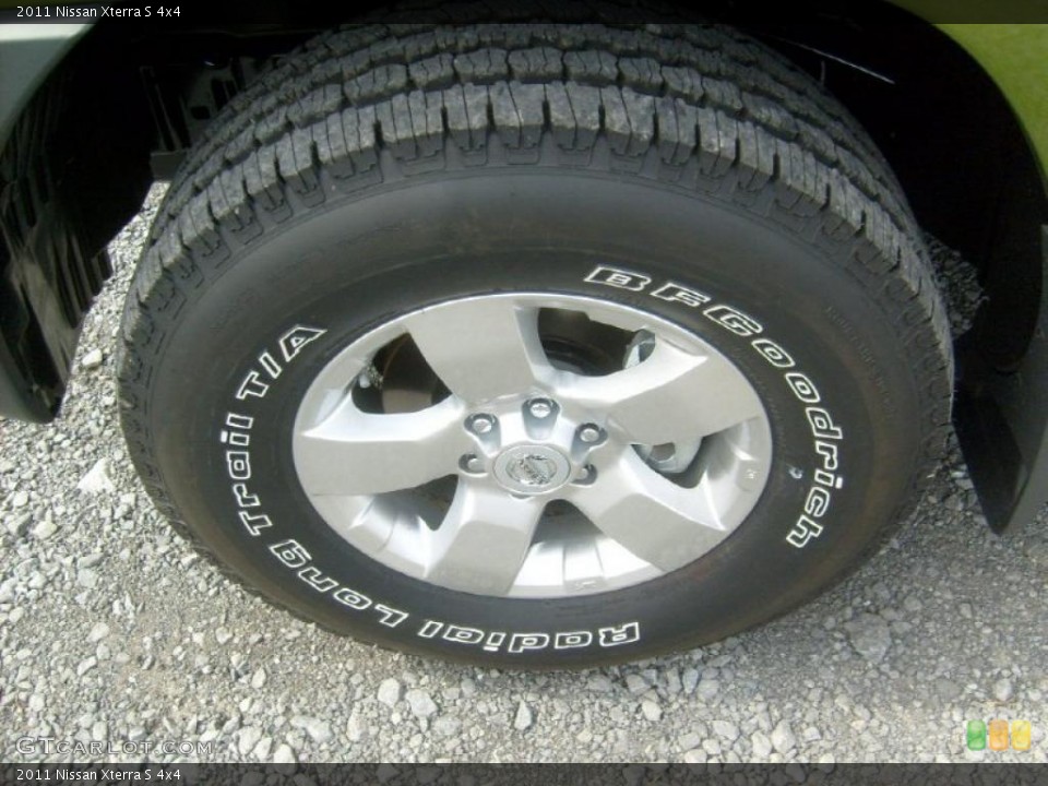 2011 Nissan Xterra S 4x4 Wheel and Tire Photo #48169784