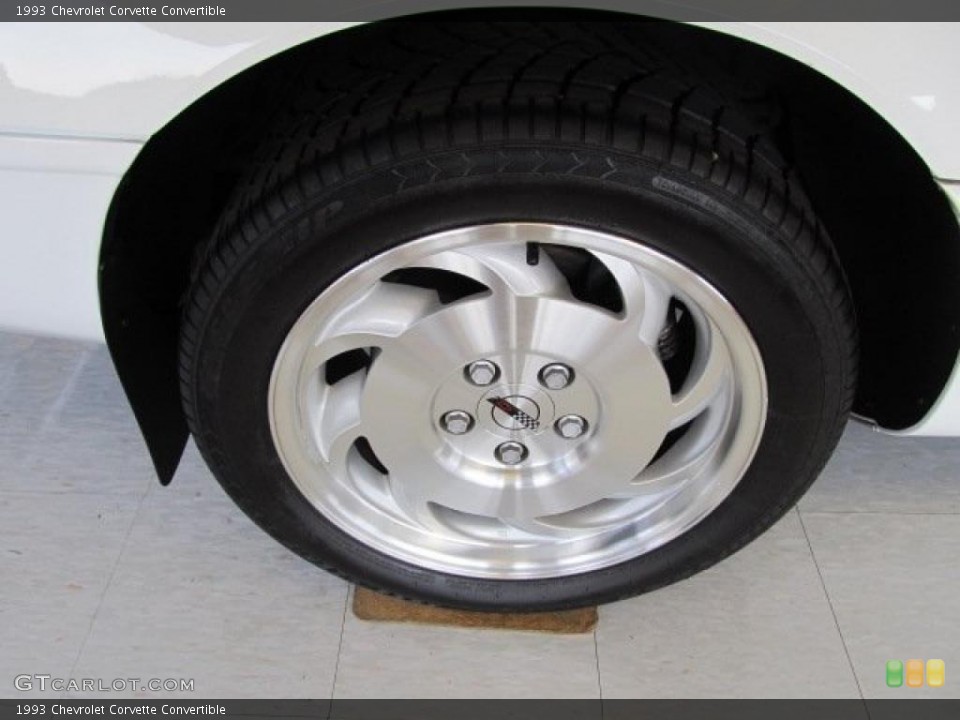 1993 Chevrolet Corvette Convertible Wheel and Tire Photo #48181895