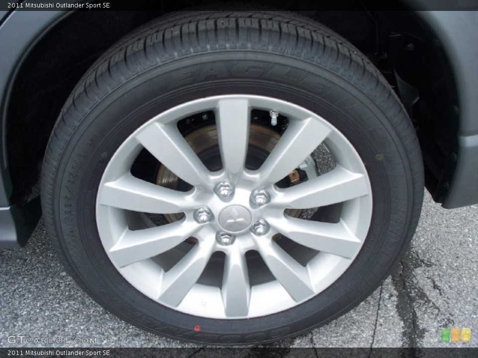 2011 Mitsubishi Outlander Sport SE Wheel and Tire Photo #48197497
