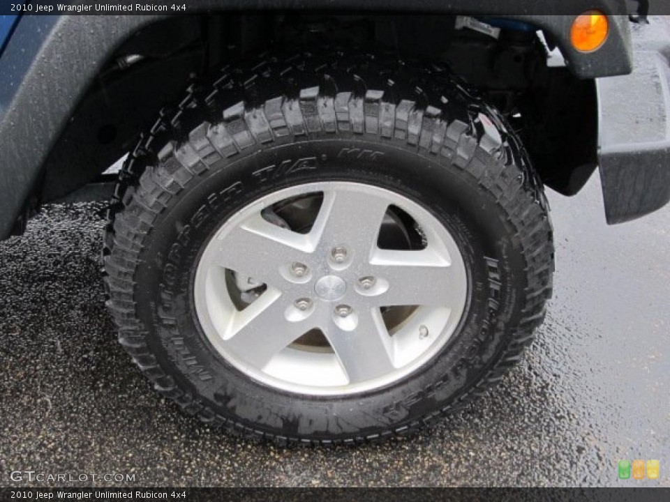 2010 Jeep Wrangler Unlimited Rubicon 4x4 Wheel and Tire Photo #48266022