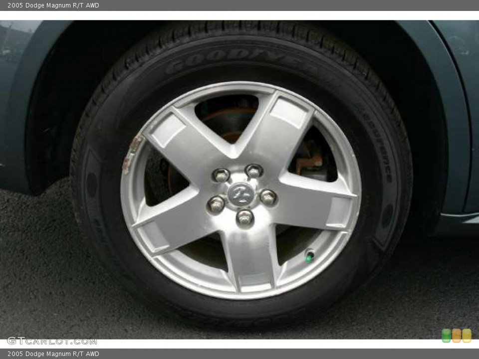 2005 Dodge Magnum R/T AWD Wheel and Tire Photo #48281938