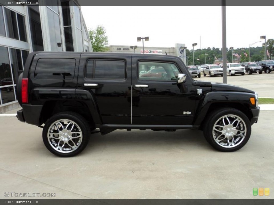 2007 Hummer H3 Custom Wheel and Tire Photo #48312952
