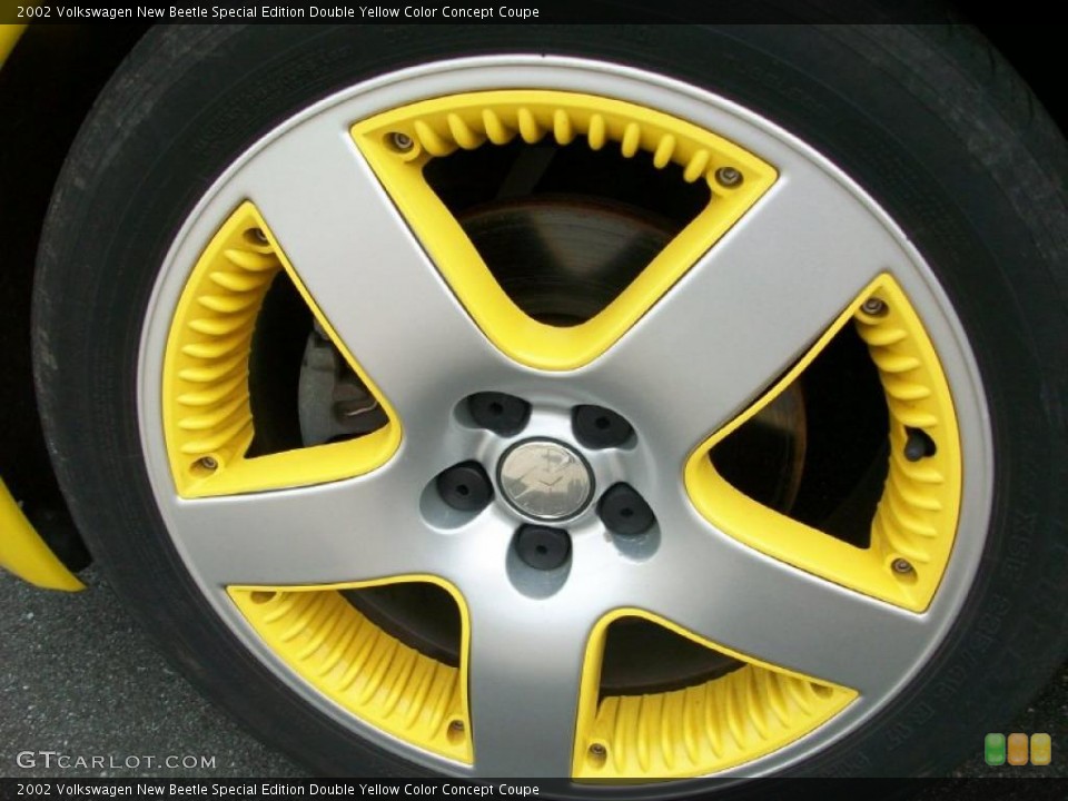 2002 Volkswagen New Beetle Special Edition Double Yellow Color Concept Coupe Wheel and Tire Photo #48329536